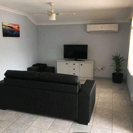 Guesthouse On Dolphin Safety Bay Esterno foto
